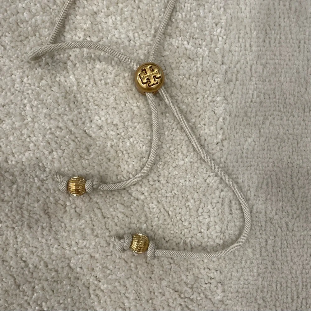TORY BURCH Women's T Monogram Reversible Bucket Hat - Picture 4 of 9